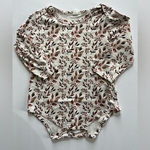 Shein White with Fall Colored Leaf Branches Long Sleeve Baby Onesie, Size 18-24M